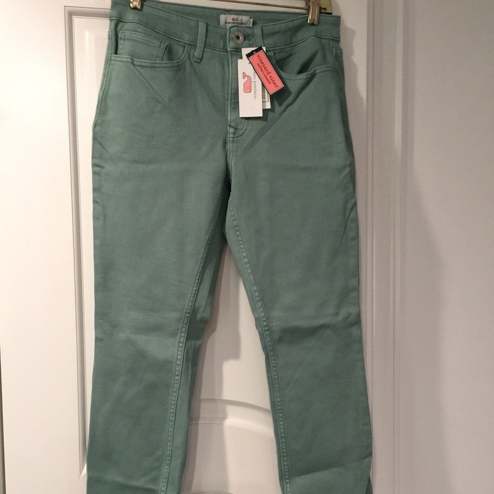 NWT Vineyard Vines Beautiful Light Green Color Women’s Size 27 Ankle Skinny Jean